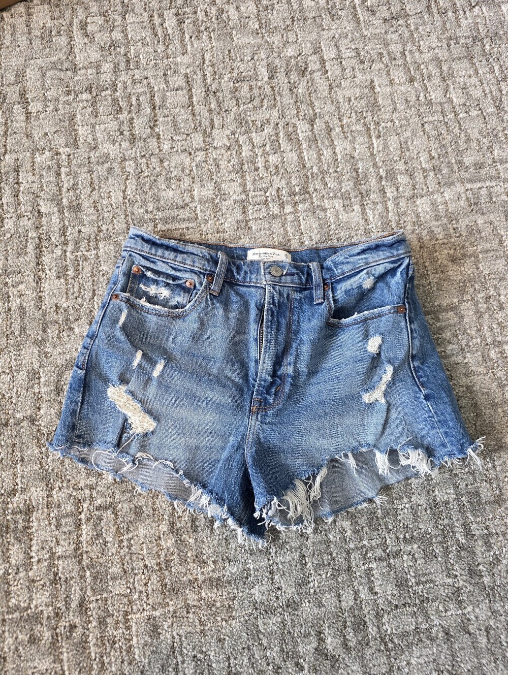 Abercrombie & Fitch Mom Short High Rise Distressed Jean Shorts Women's Size 6